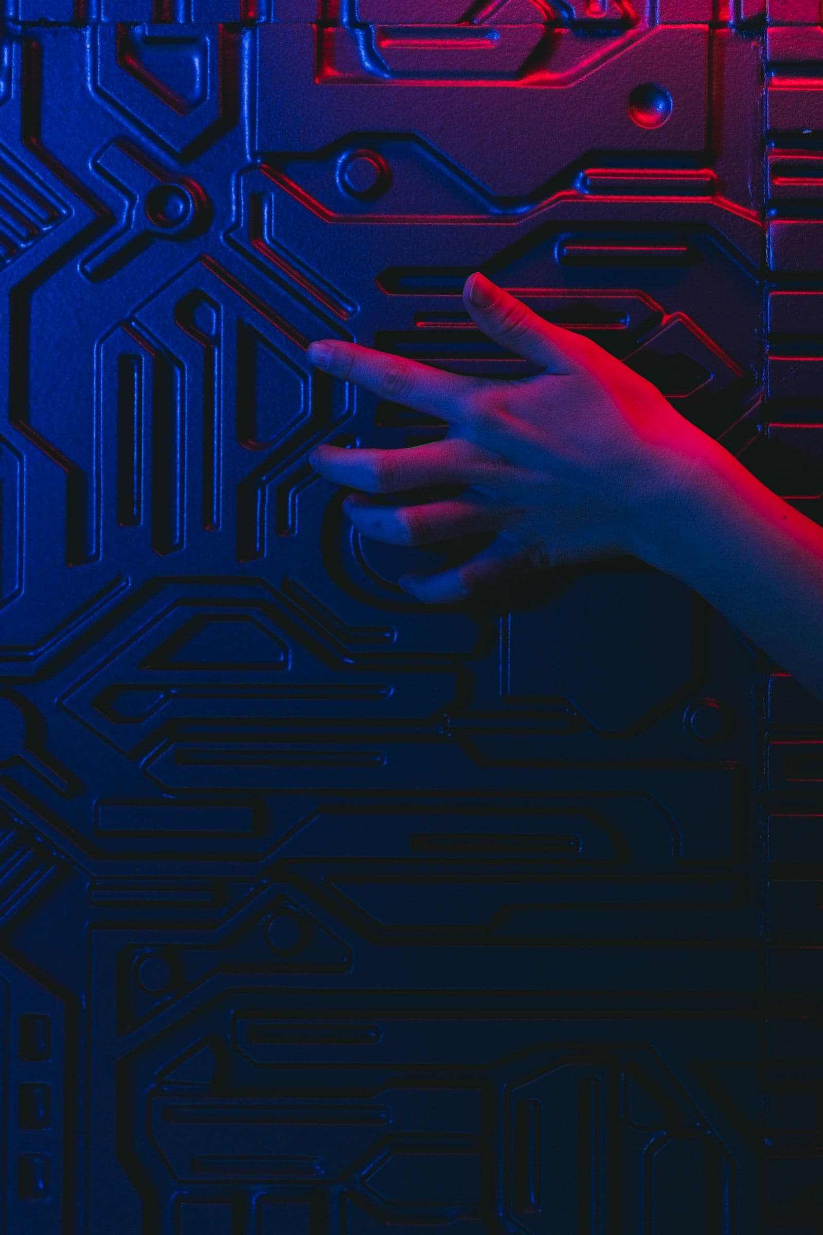 Candado digital simbolizando seguridad anti-falsificación